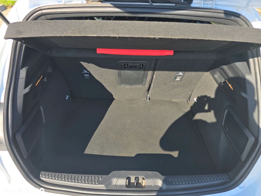 Ford Focus 1.5 EcoBoost ST-Line - 38