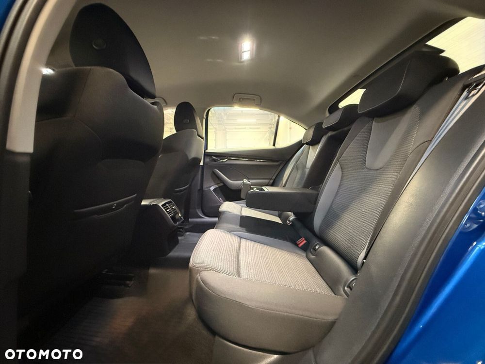 Skoda Octavia 2.0 TDI SCR Ambition DSG - 24