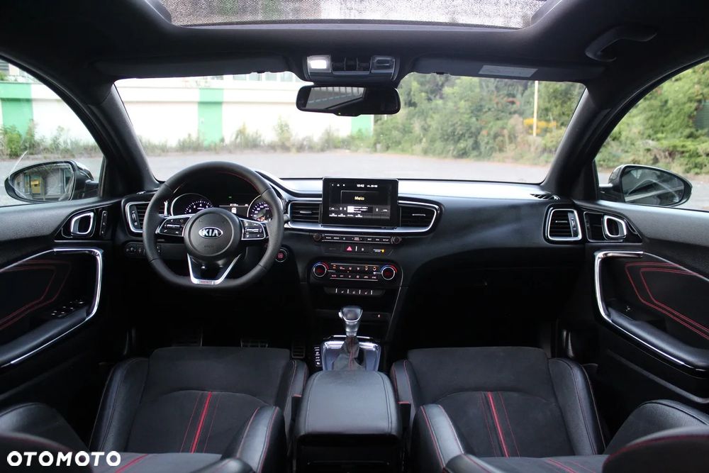 Kia ProCeed - 15