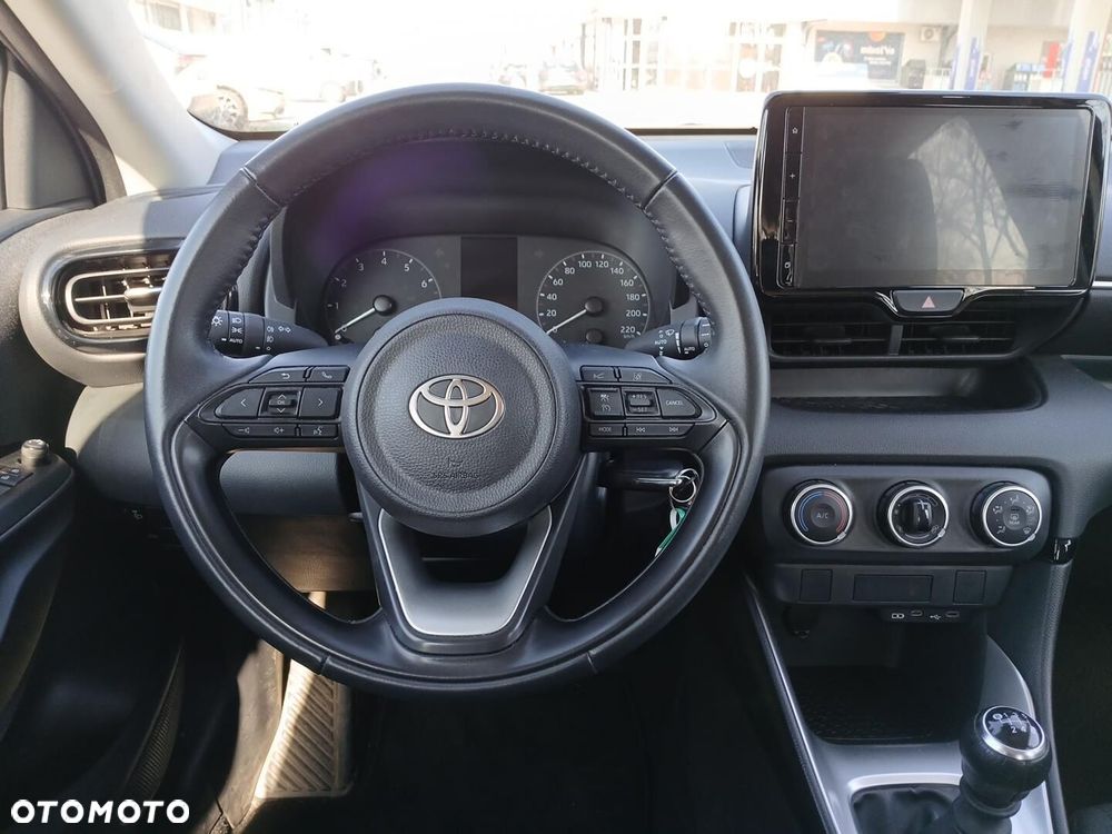 Toyota Yaris 1.5 Comfort - 12
