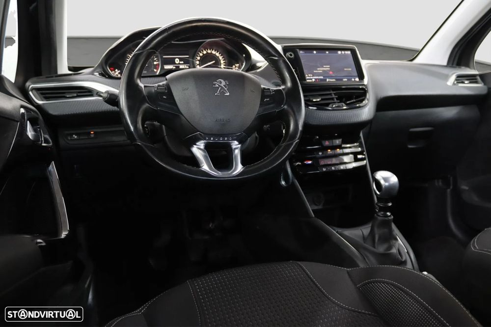 Peugeot 208 1.2 PureTech Allure - 5