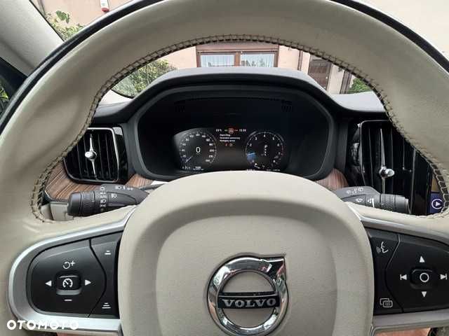 Volvo XC 60 - 6