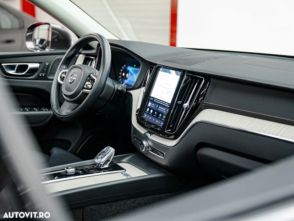 Volvo XC 60 Recharge T6 Twin Engine eAWD Inscription Expression - 29