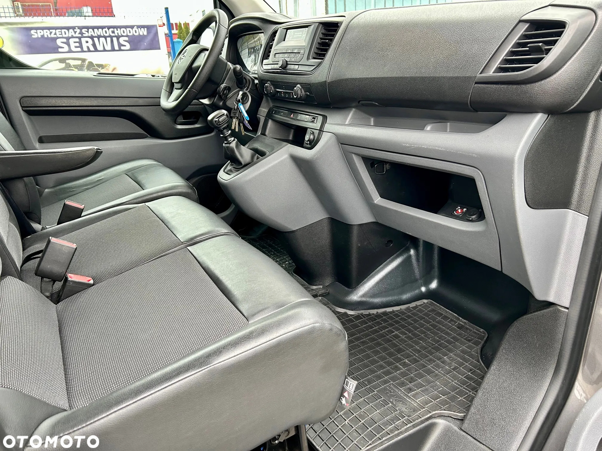 Opel Vivaro - 17