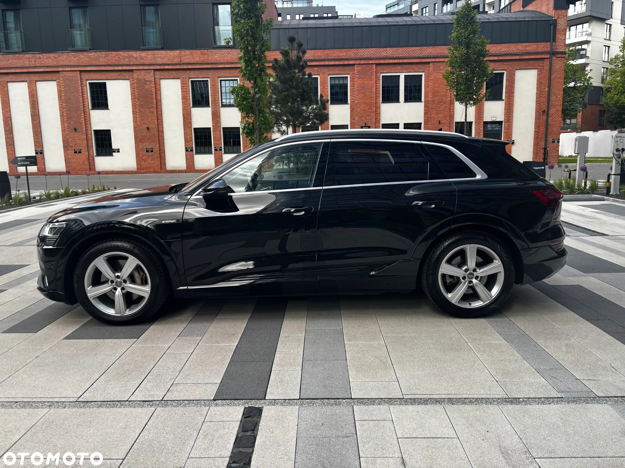 Audi e-tron 50 quattro - 11