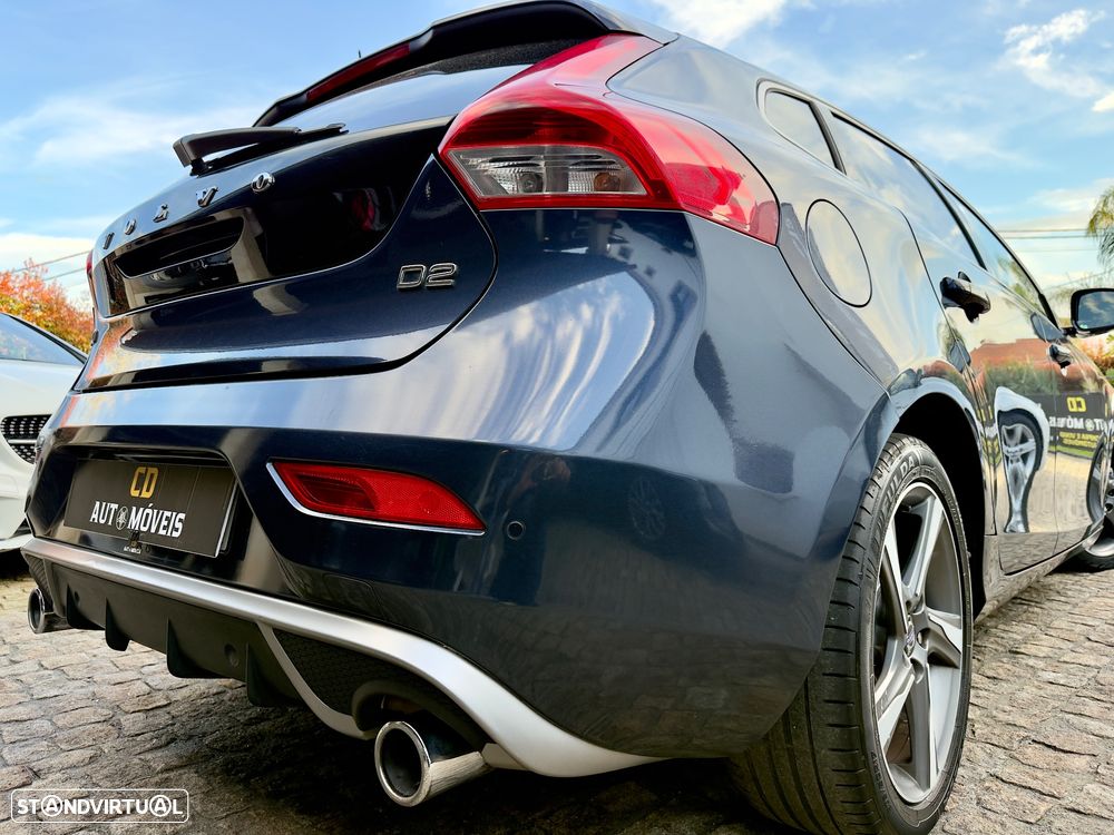 Volvo V40 D2 R Design - 15