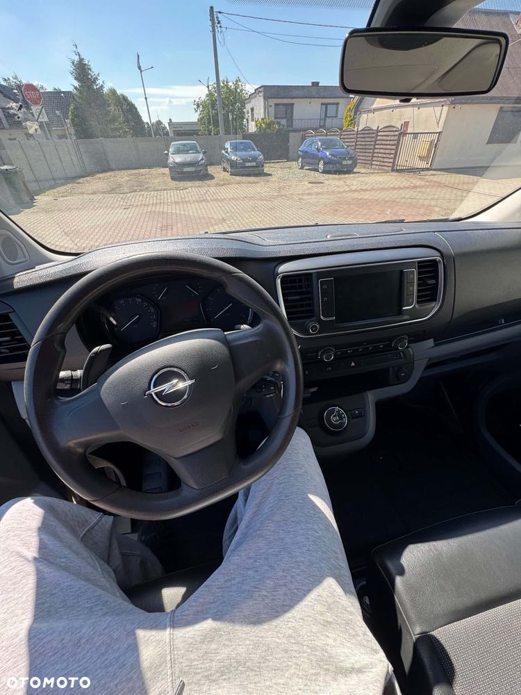 Opel Vivaro - 10