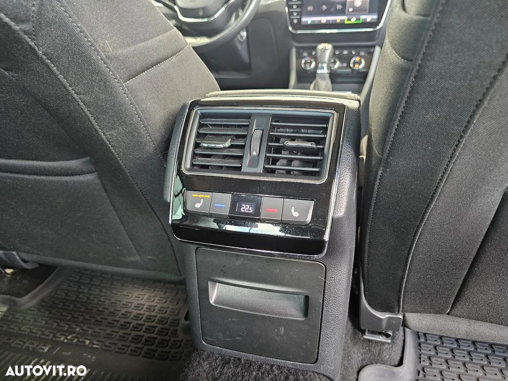 Skoda Superb 2.0 TDI 4X4 DSG Style - 37