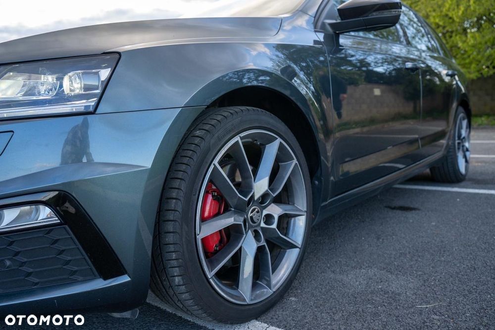 Skoda Octavia 2.0 TDI RS Challenge DSG - 9
