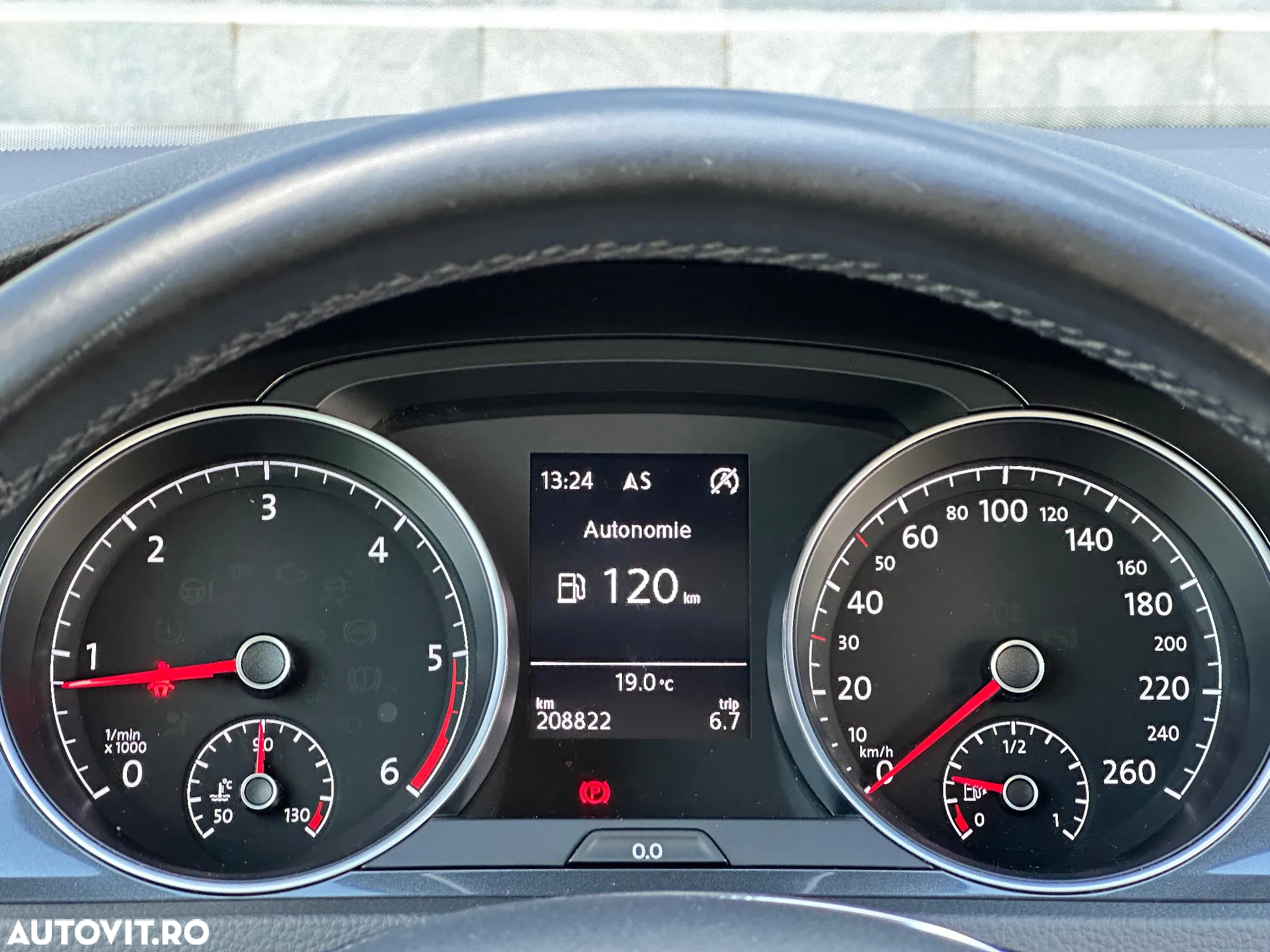 Volkswagen Golf 1.6 TDI Comfortline - 10
