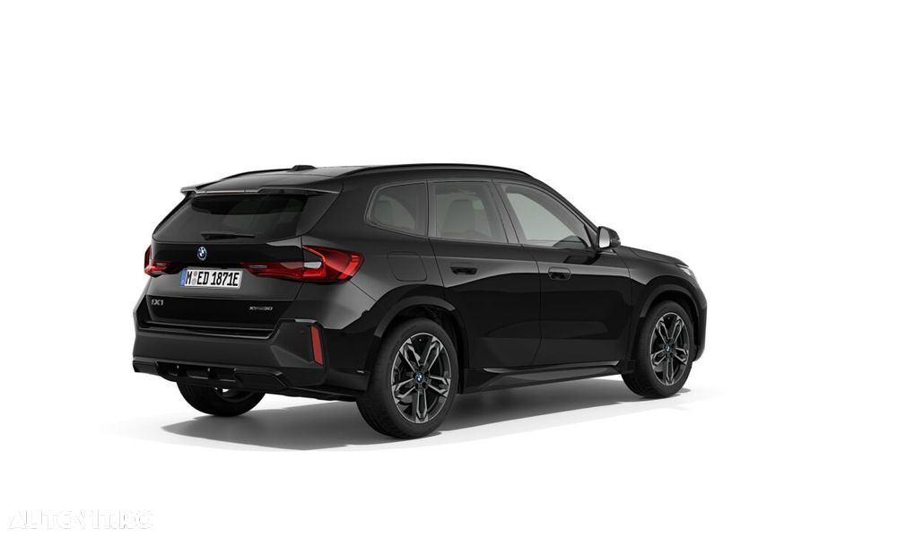 BMW iX1 xDrive30 M Sportpaket - 2