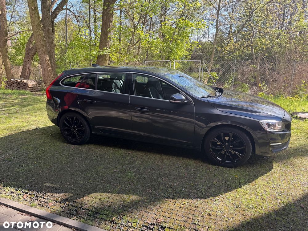 Volvo V60 D3 Drive-E Dynamic Edition (Momentum) - 9