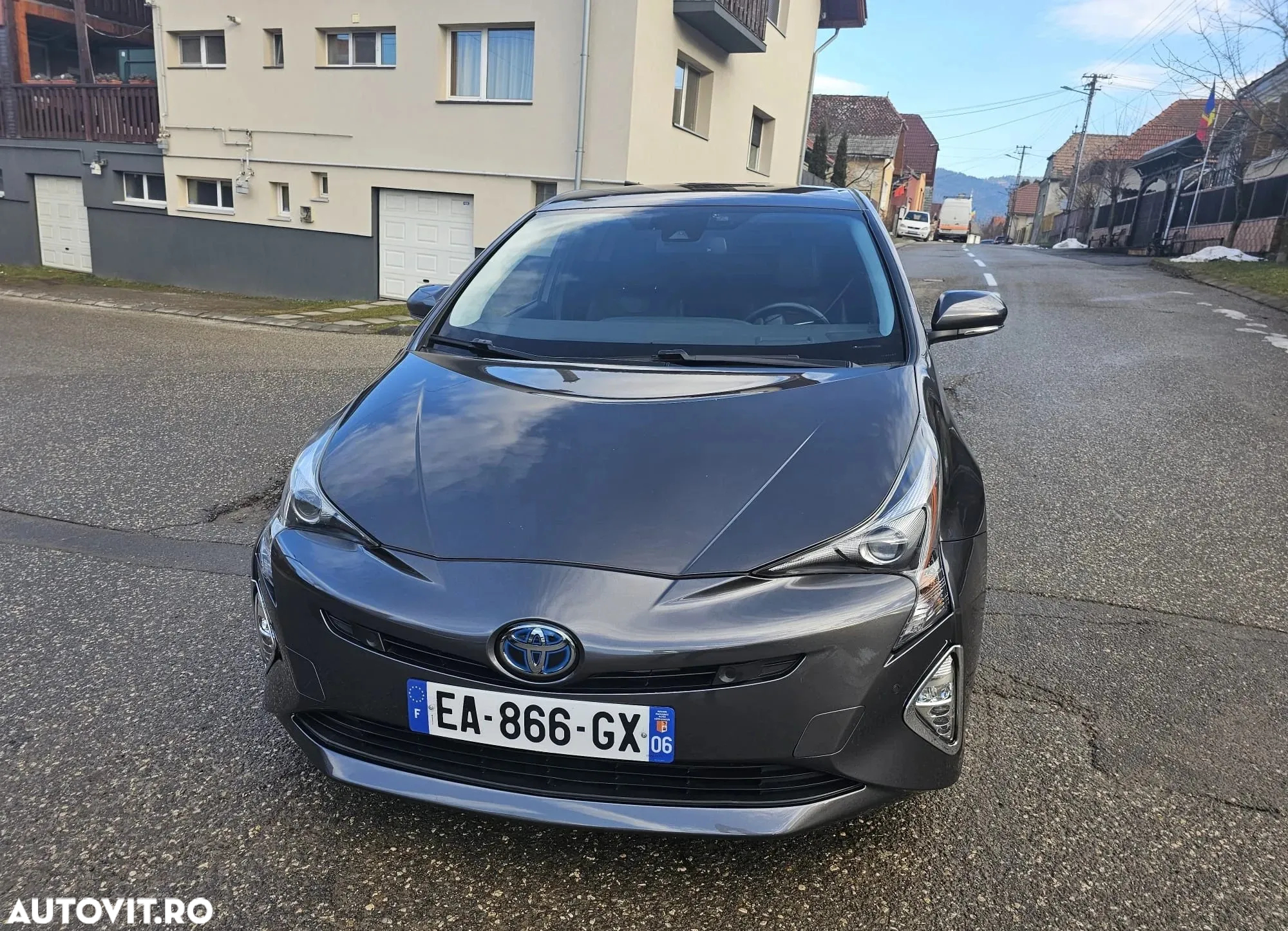 Toyota Prius (Hybrid) Executive - 16