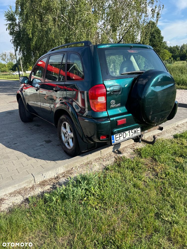 Toyota RAV4 2.0 D-4D 4x4 - 5