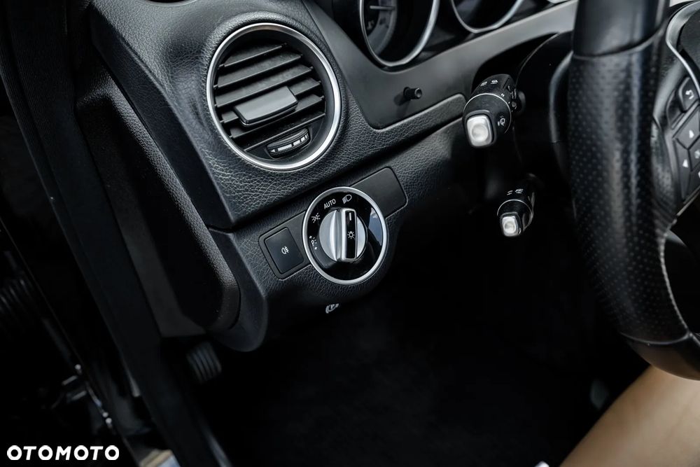 Mercedes-Benz Klasa C 250 CDI DPF Automatik BlueEFFICIENCY Special Edition - 32