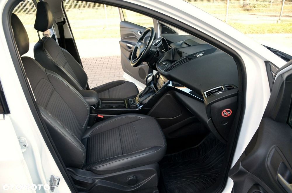 Ford Kuga - 23