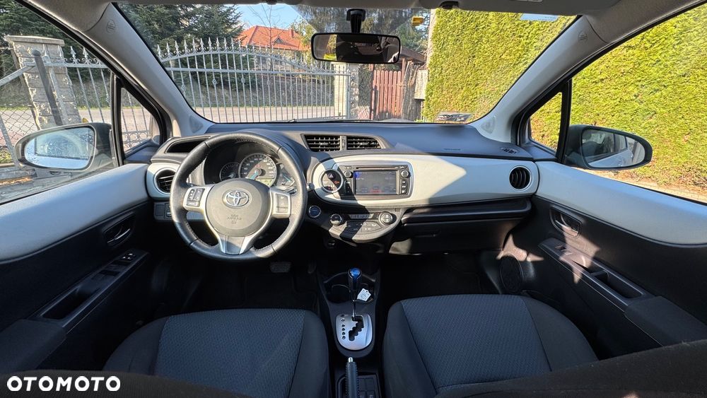 Toyota Yaris 1.5 VVT-i Selection - 11