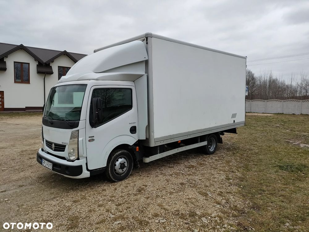 Renault Maxity - 1