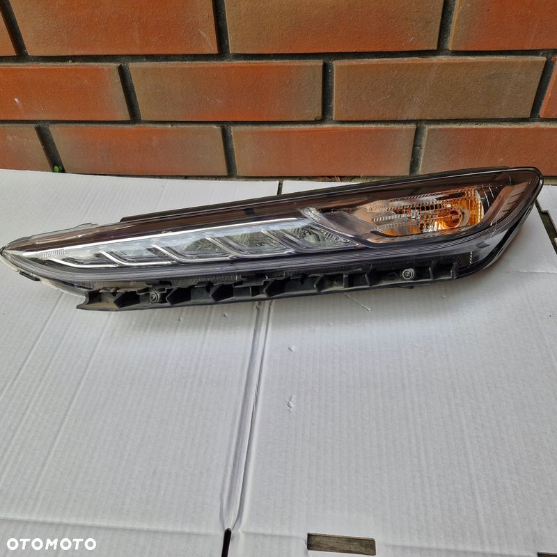 LAMPA PRZÓD LEWA HYUNDAI KONA 92207-J90 - 1