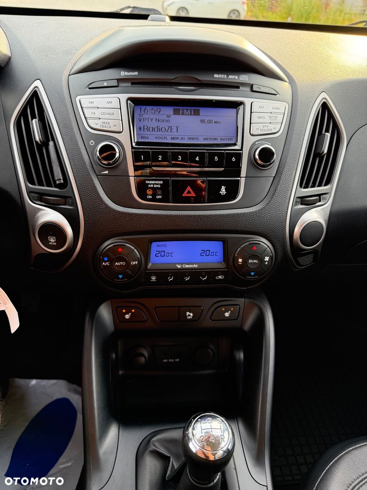 Hyundai ix35 2.0 2WD Style - 19