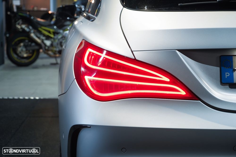Mercedes-Benz CLA 200 d Shooting Brake AMG Line - 10