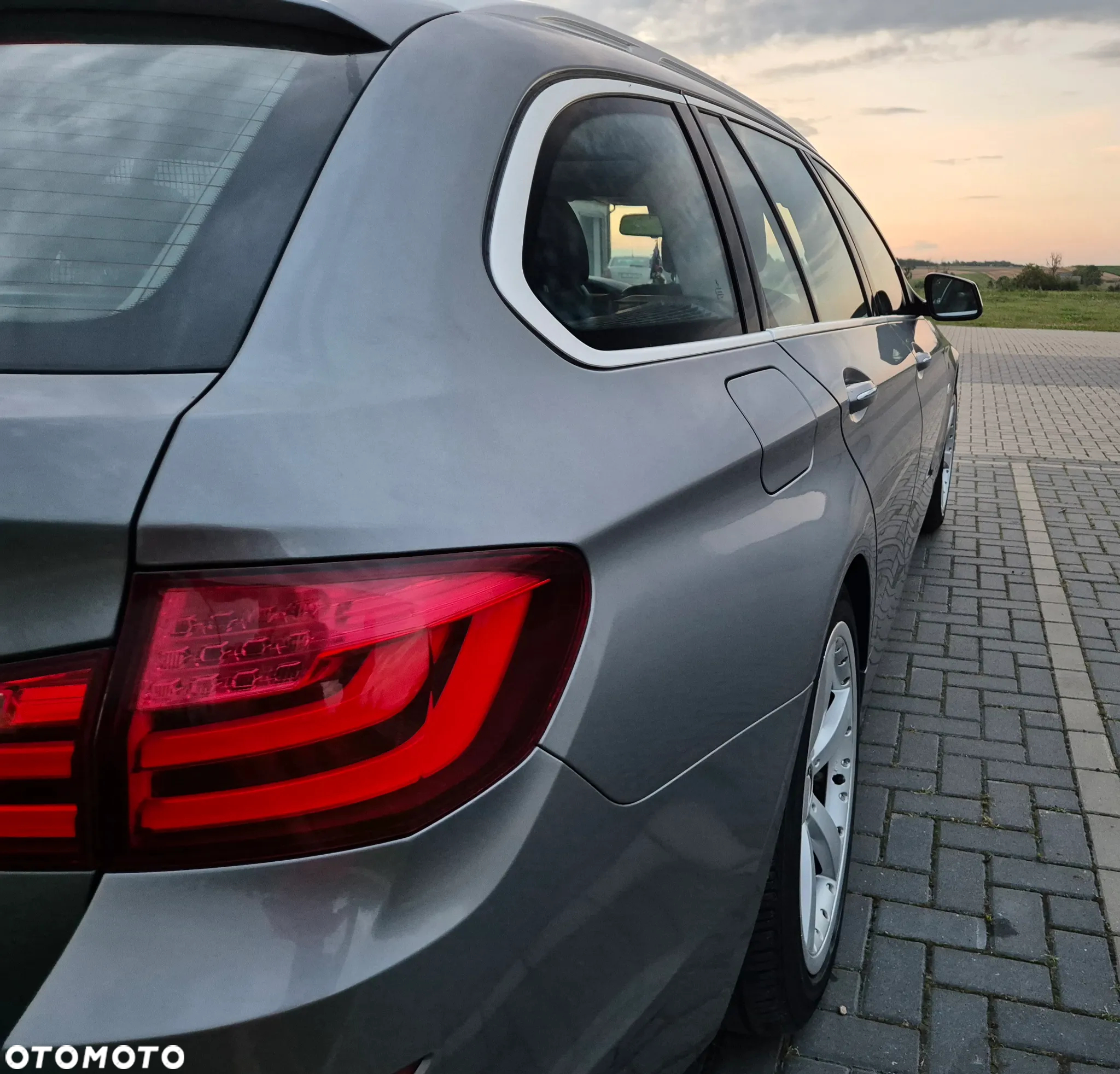 BMW Seria 5 520i Touring - 19