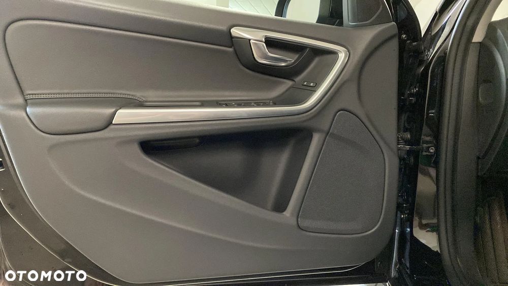 Volvo V60 D2 Linje Svart - 7