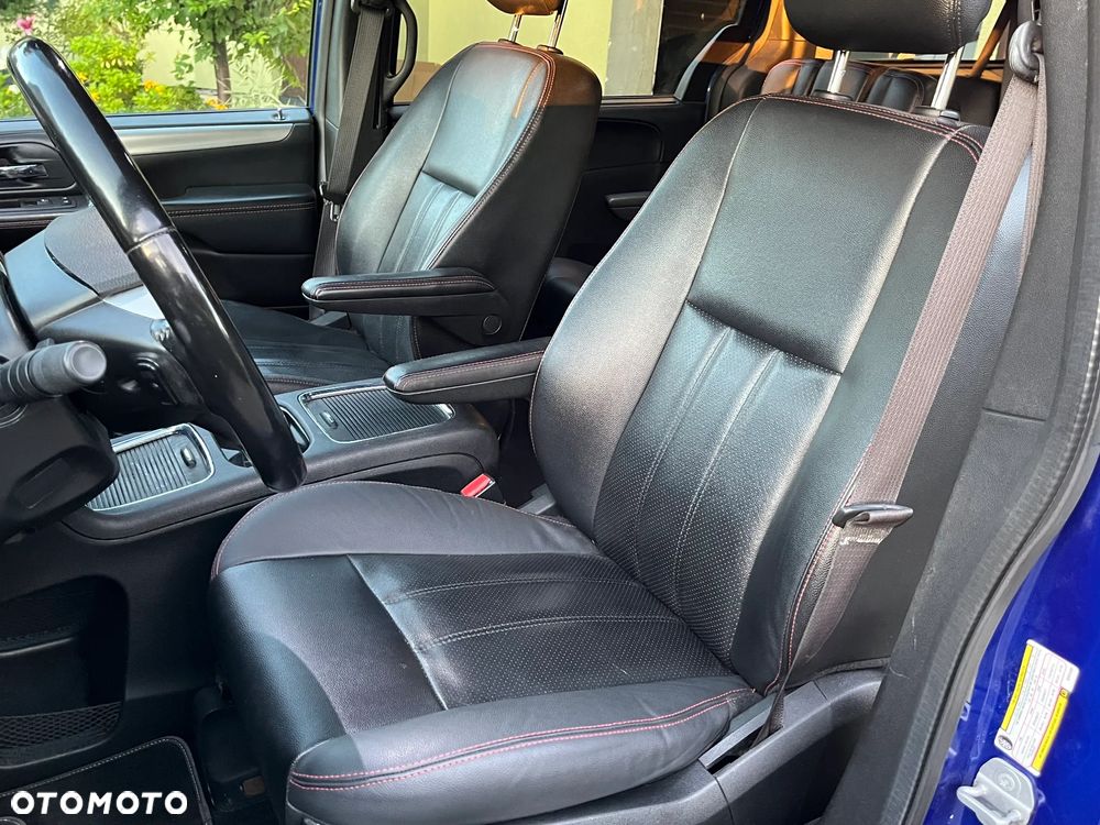 Dodge Grand Caravan 3.6 R/T - 21
