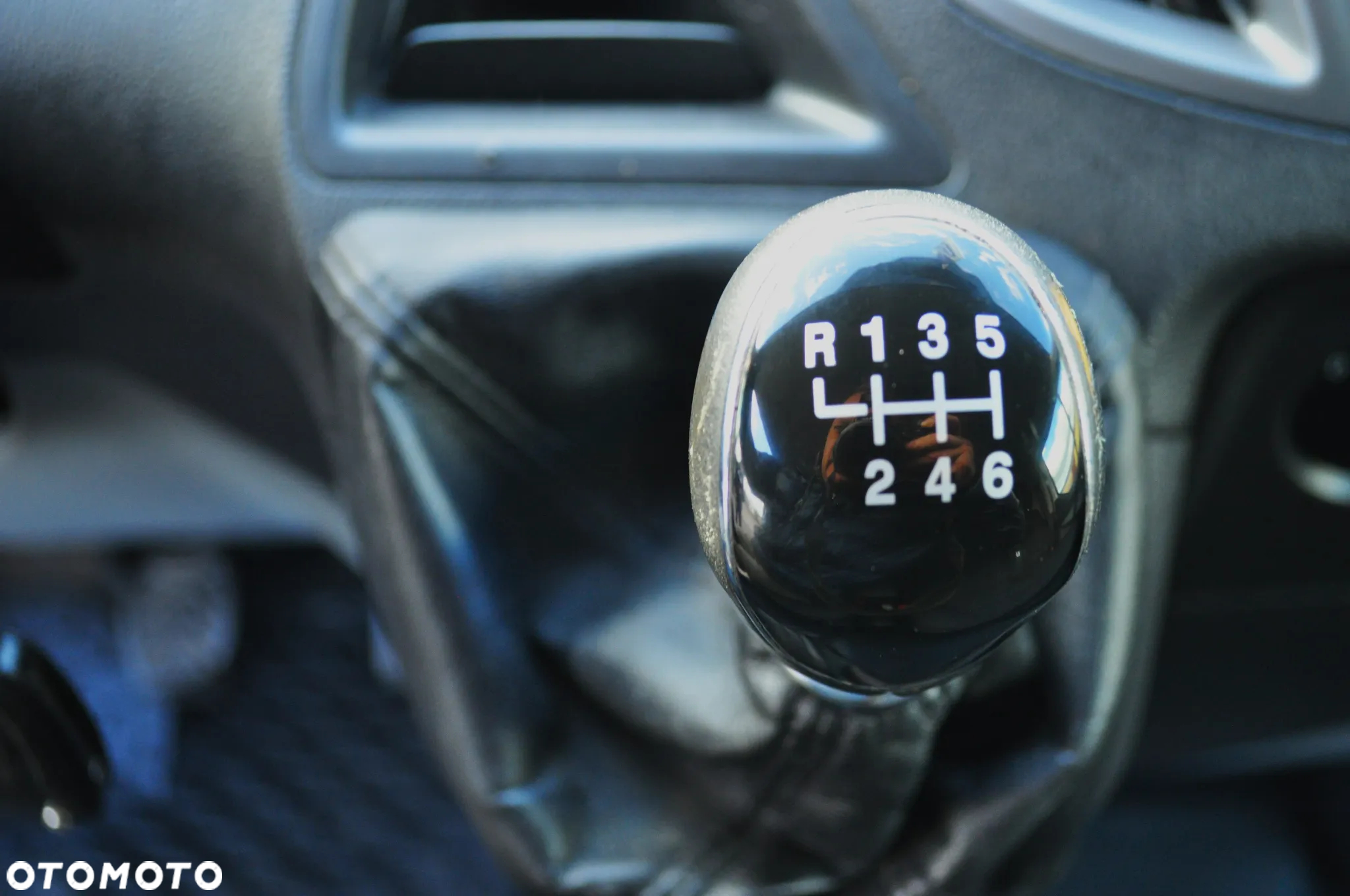 Ford TRANSIT CUSTOM - 21