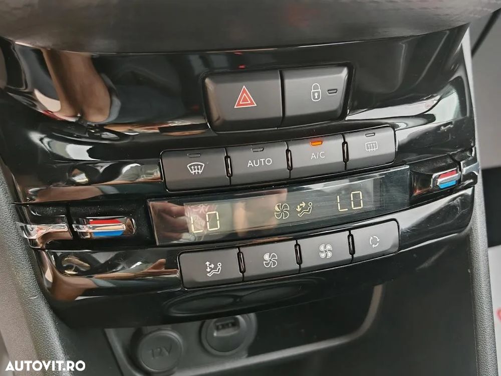 Peugeot 208 1.2 L PureTech Turbo Allure Aut. - 16