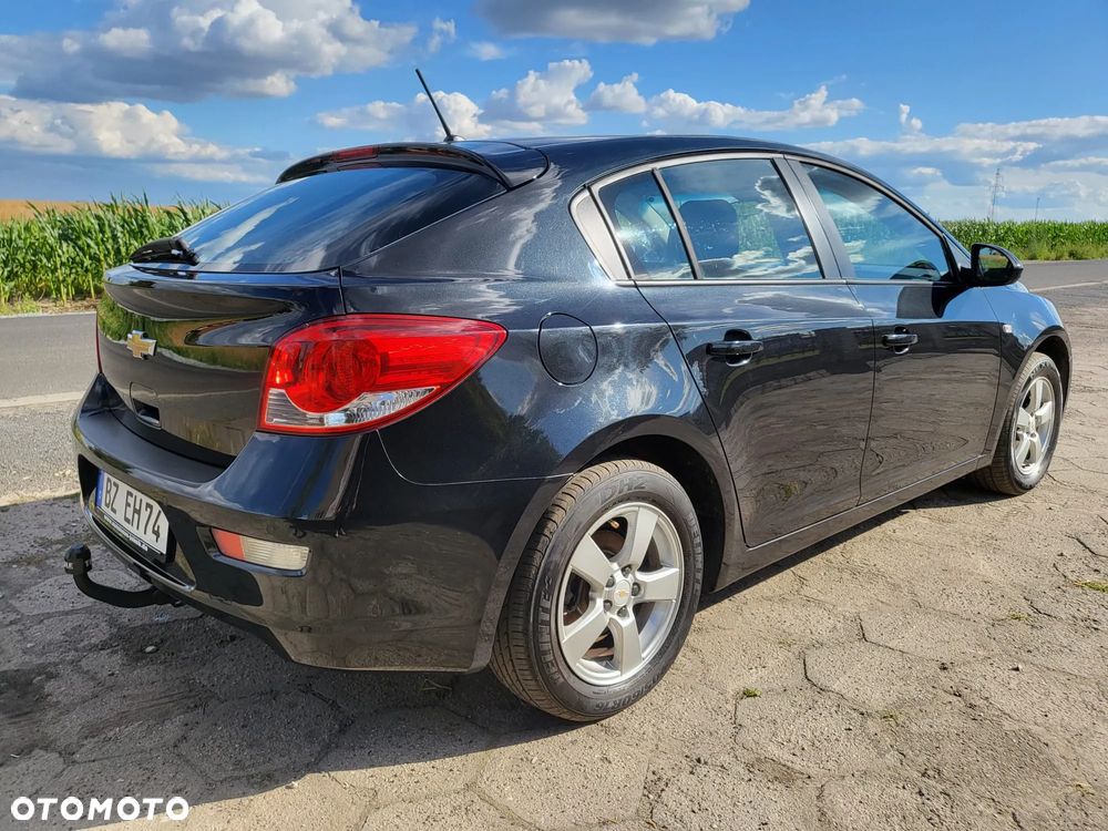 Chevrolet Cruze 1.6 - 4