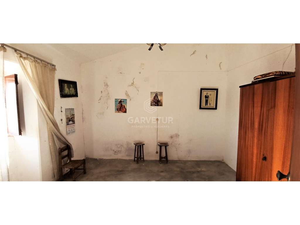 Casa Térrea de 5 divisões para recuperar no Ameixial, Loule, Algarve - Grande imagem: 5/46