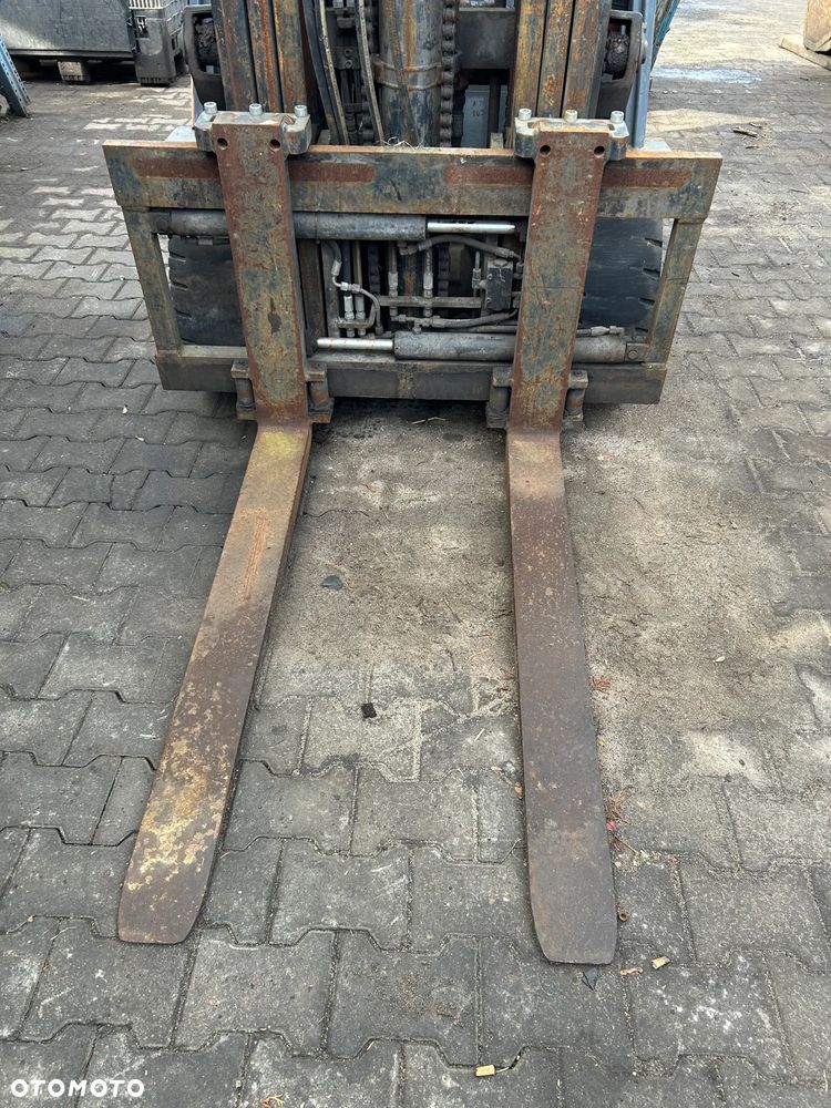 Toyota 7 FBMF 30 - 3