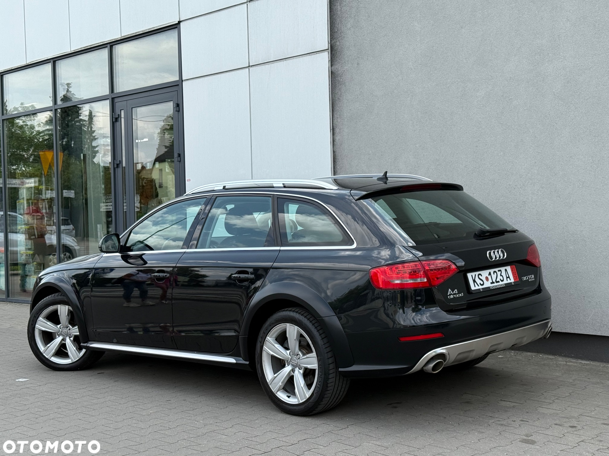 Audi A4 Allroad 3.0 TDI clean diesel Quattro S tronic - 4