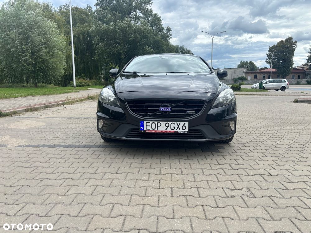 Volvo V40 D2 R-Design - 8