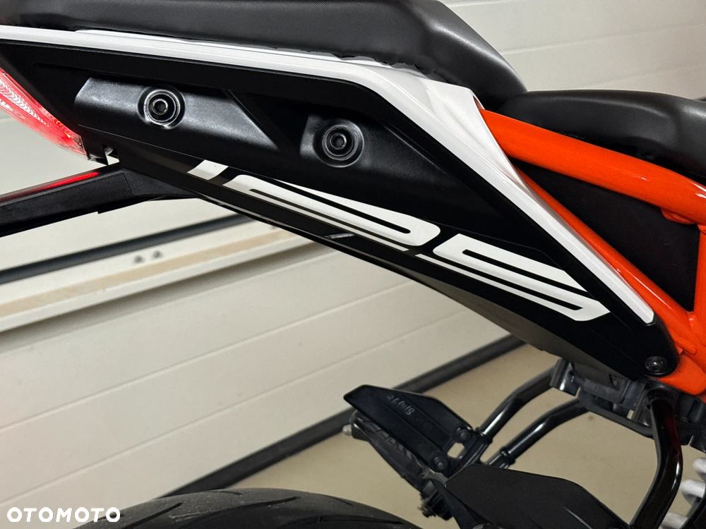 KTM Duke 125 - 23