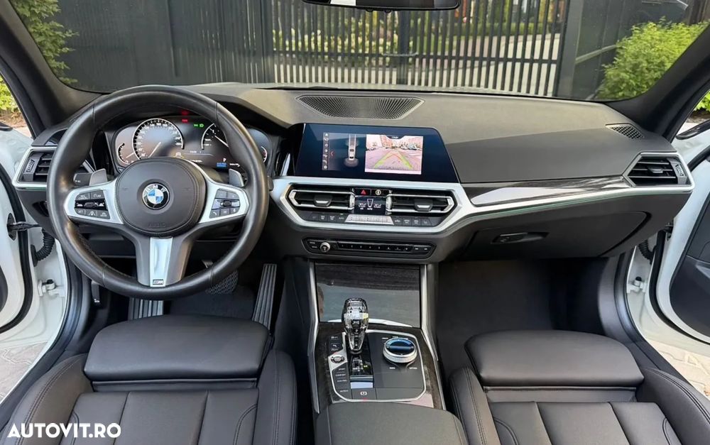 BMW Seria 3 330i AT M Sport - 10