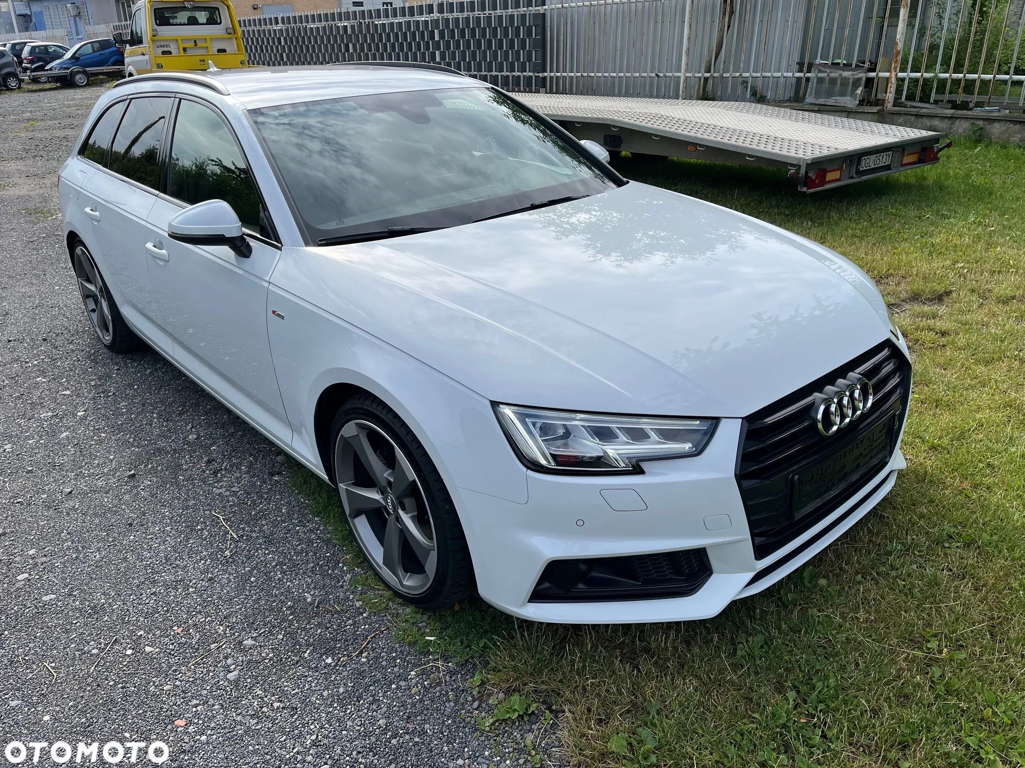 Audi A4 35 TDI S tronic - 1