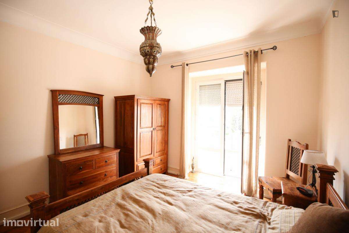 Quarto - localizado em Roma-Areeiro Lisbon - Grande imagem: 4/44