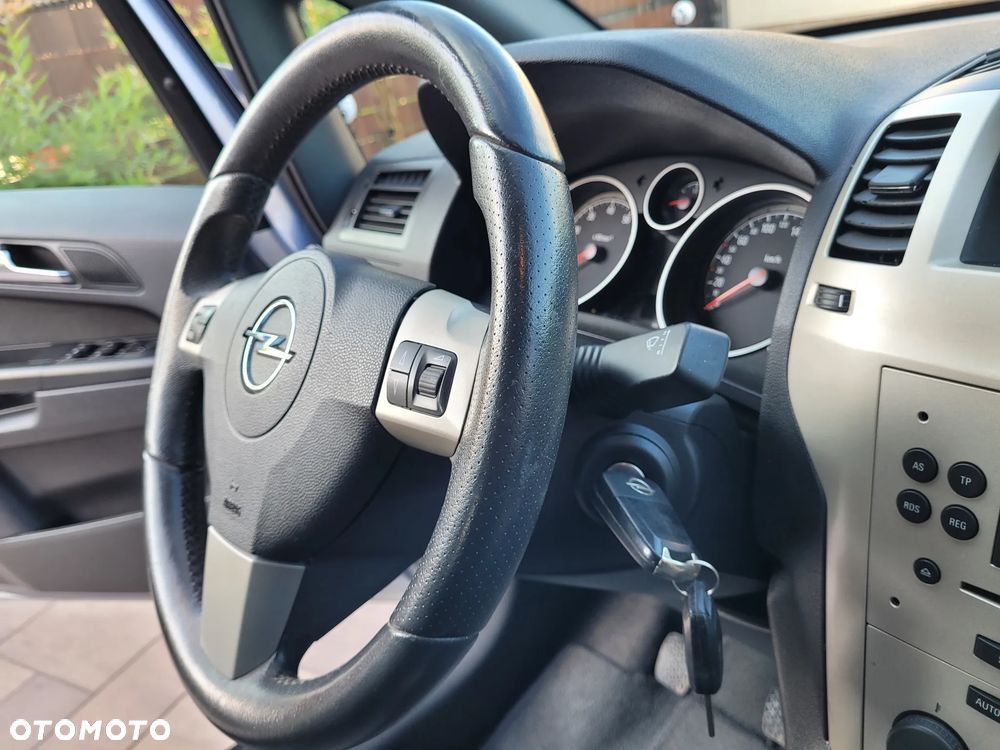 Opel Zafira - 17