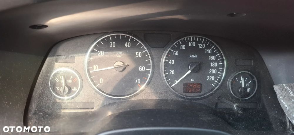Opel Zafira 1.8 Elegance - 25