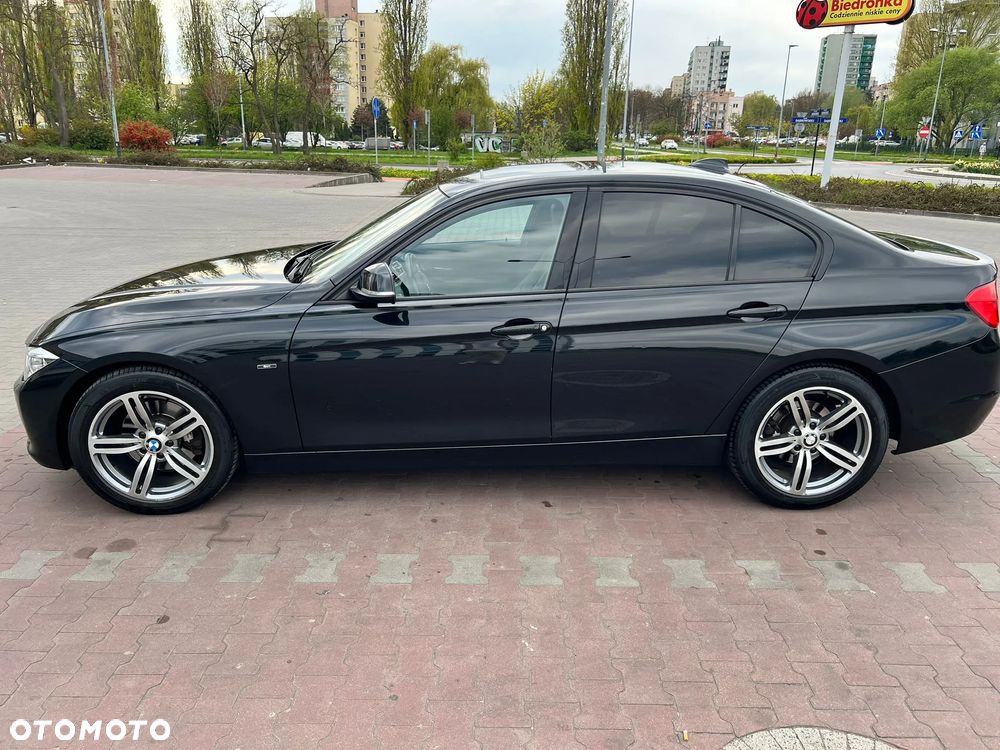 BMW Seria 3 328i Sport Line - 8