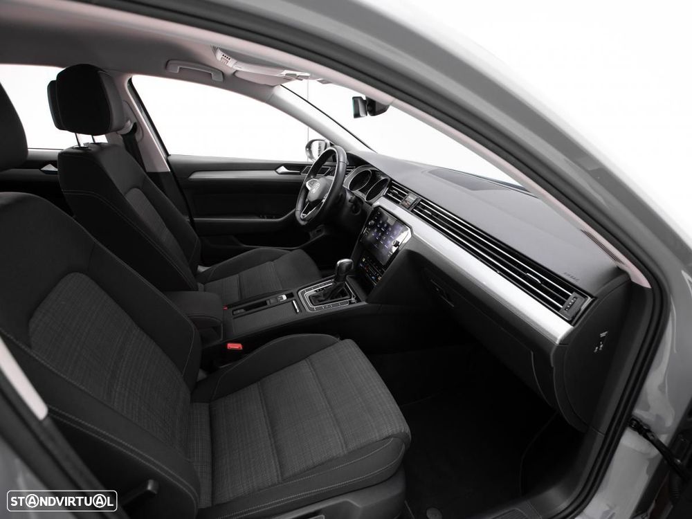 VW Passat 2.0 TDI Business DSG - 9