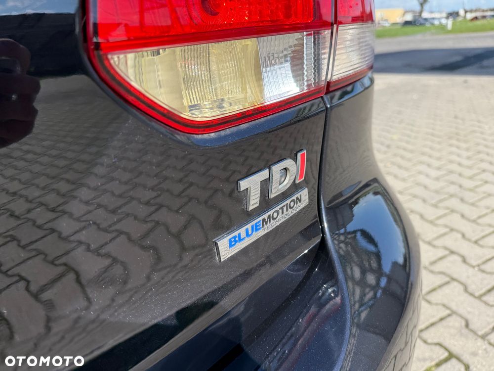Volkswagen Golf 1.6 TDI DPF BlueMotion Technology MATCH - 9