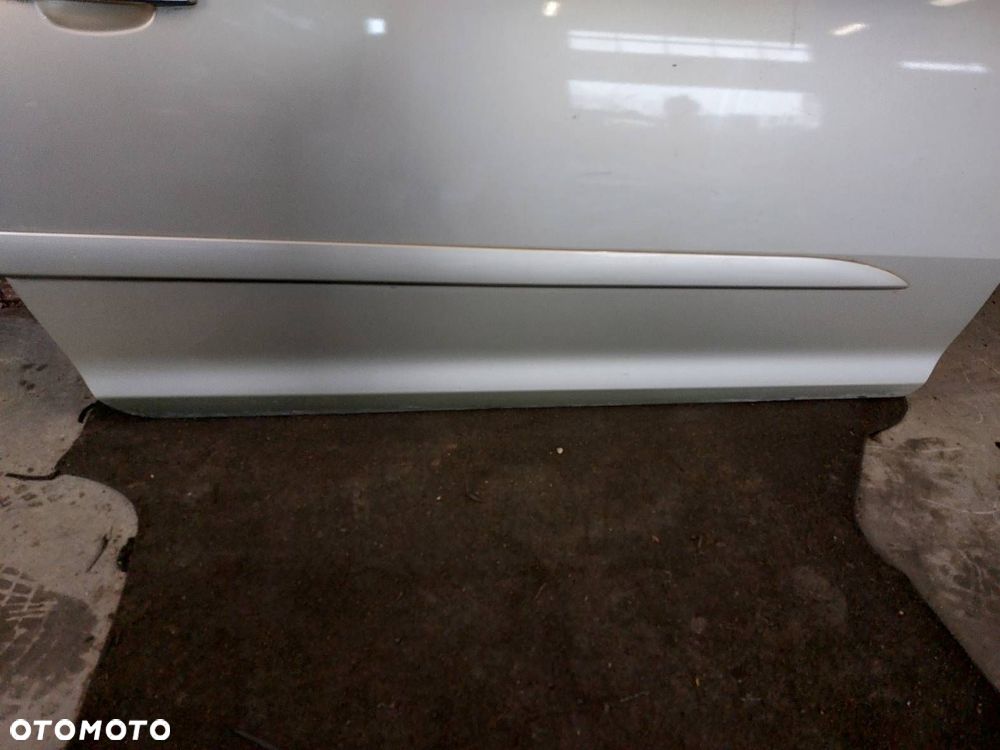 DRZWI KOMPLETNE PRAWY PRZÓD OPEL CORSA D HB 3D Z40M - 2