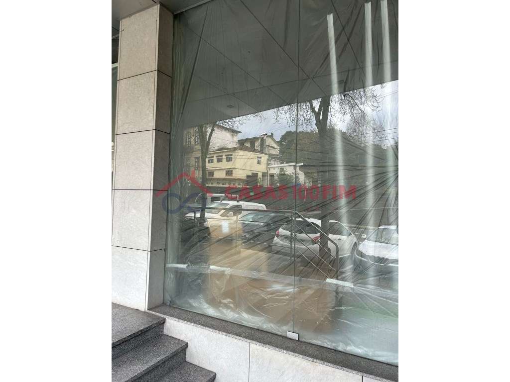 Loja com licença para pastelaria em Vale de Cambra - Grande imagem: 4/26