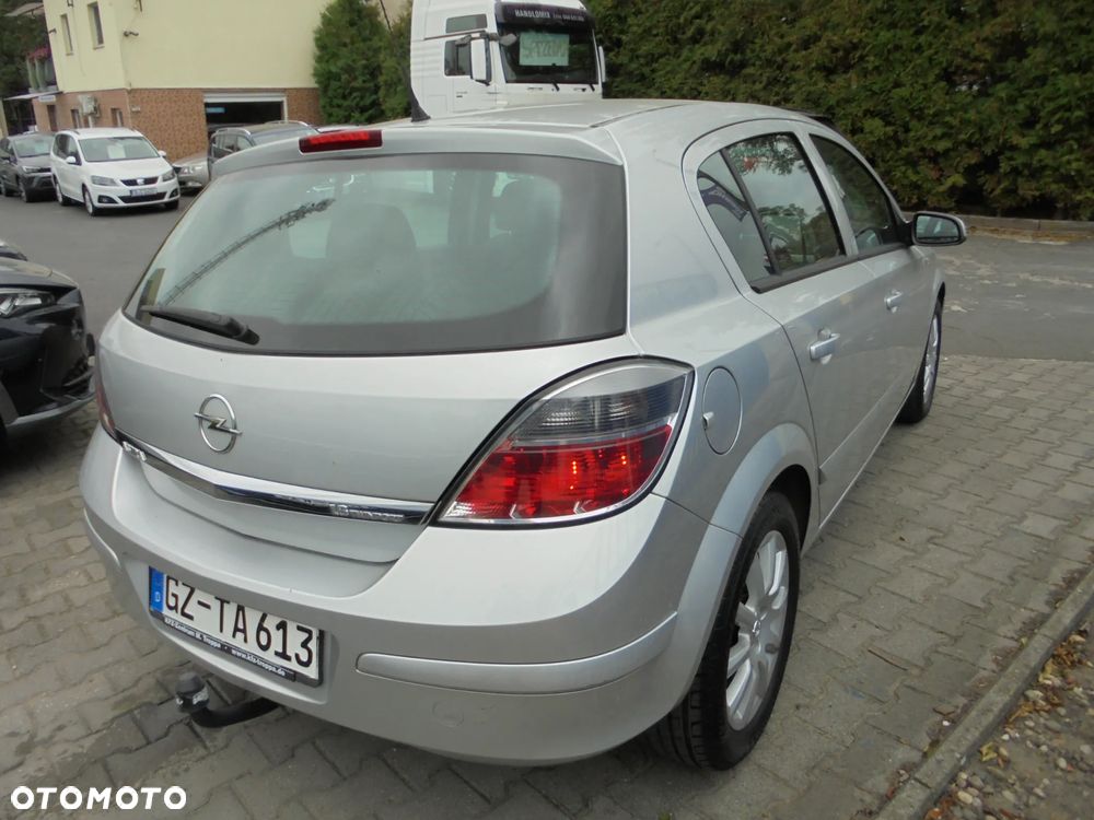 Opel Astra III 1.6 Cosmo - 4