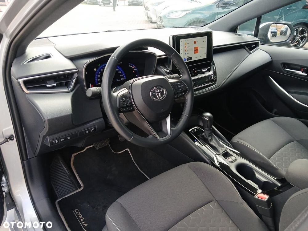 Toyota Corolla 2.0 Hybrid Comfort - 17