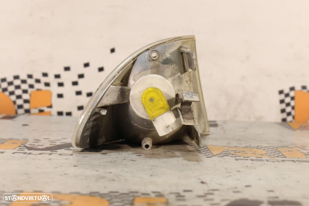 Pisca Bmw 3 (E46)  6902769 / 0311328003 / 1315106140 - 4