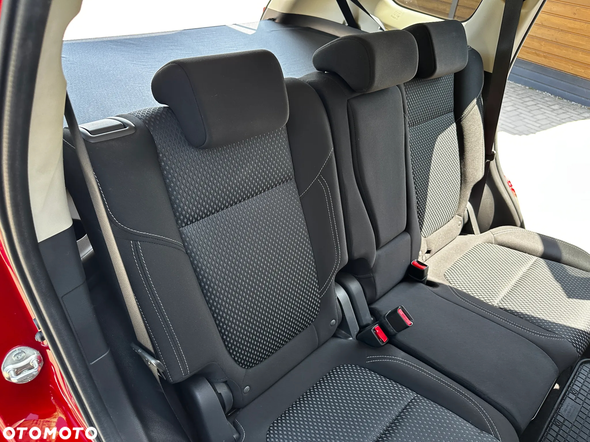 Mitsubishi Outlander - 24